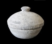 Urn steen robuust kaal laag